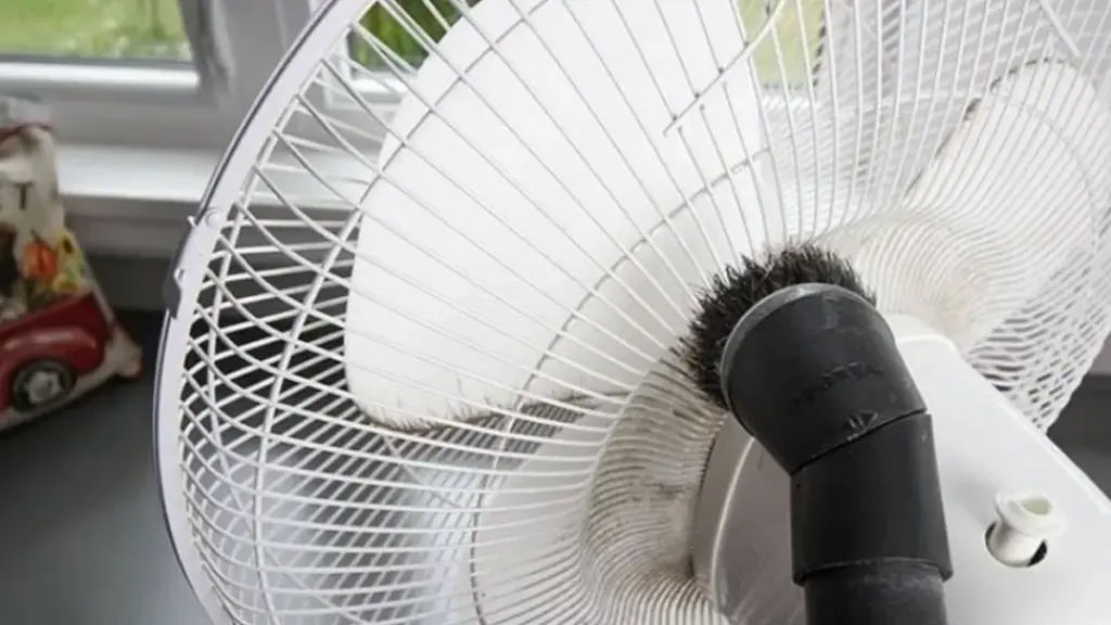 Jak vyčistit ventilátor bez hadru a kartáčů: Geniální domácí trik