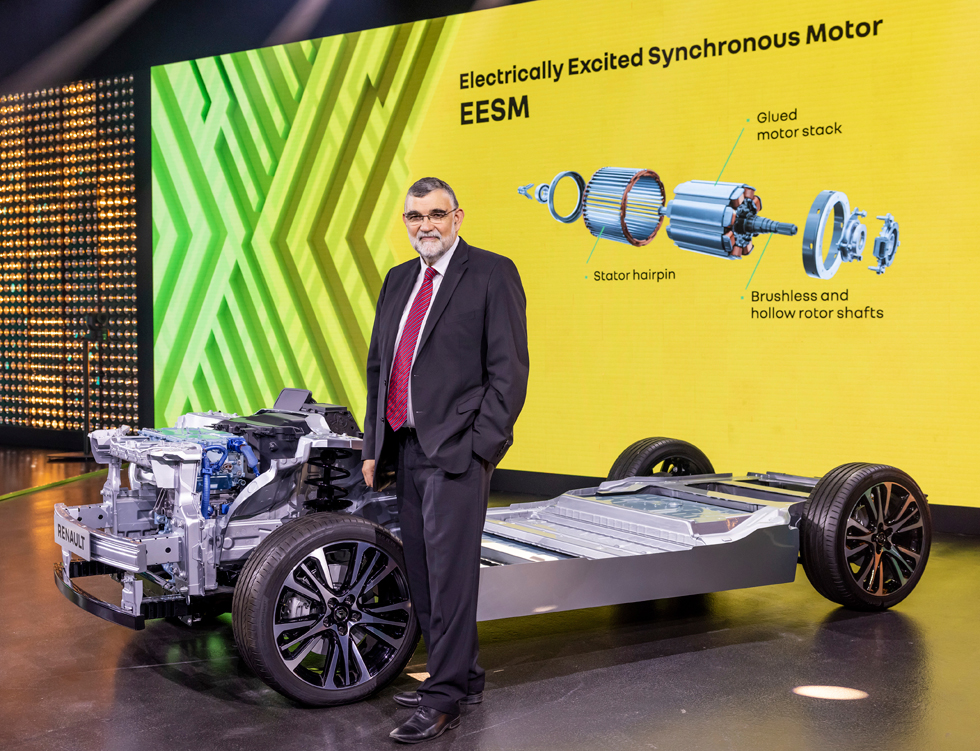 Nový elektromotor od Renaultu snižuje spotřebu energie. Automobilka mění přístup k pohonu